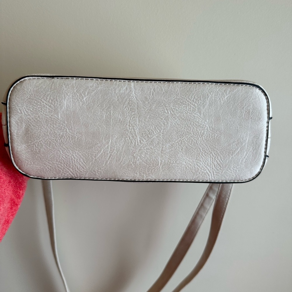 Sam & Hadley Crossbody Studded Embroidered Floral Stylish Bag Adjustable Straps - Picture 4 of 9